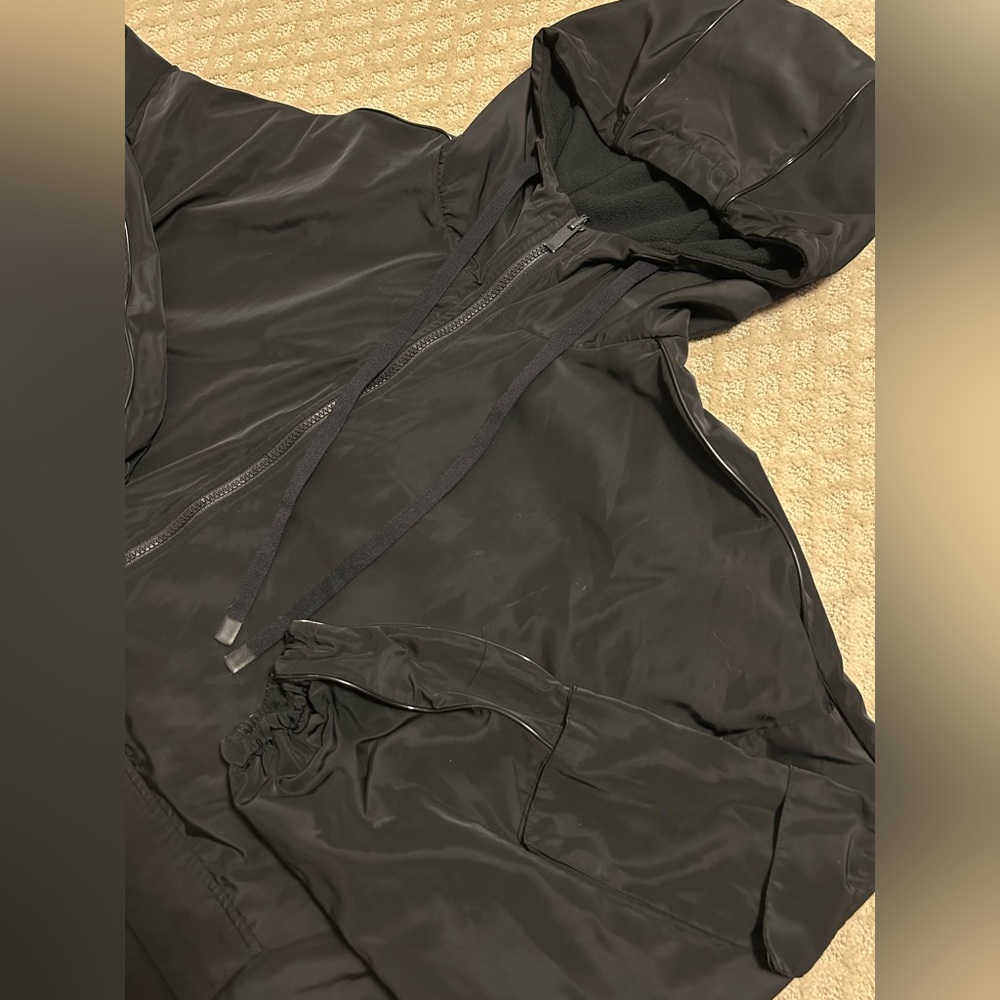 NWOT ALO Yoga Legion Reversible Hooded Oversized Black Jacket (Sz XS) - Picture 7 of 11